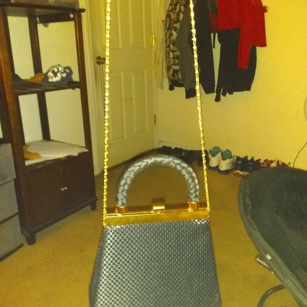 Lady's HandBag - Picture 3 of 4